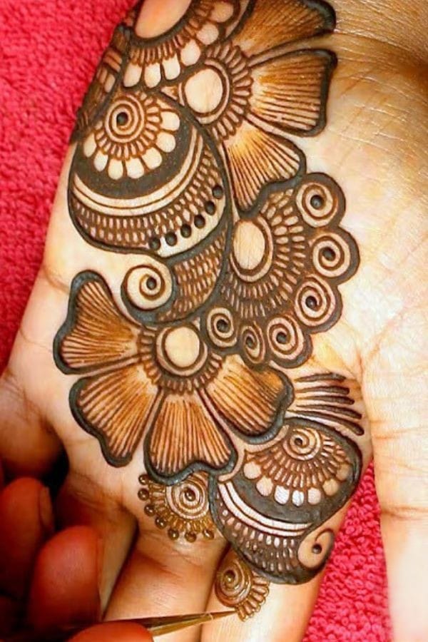 2025 front hand mehndi designs