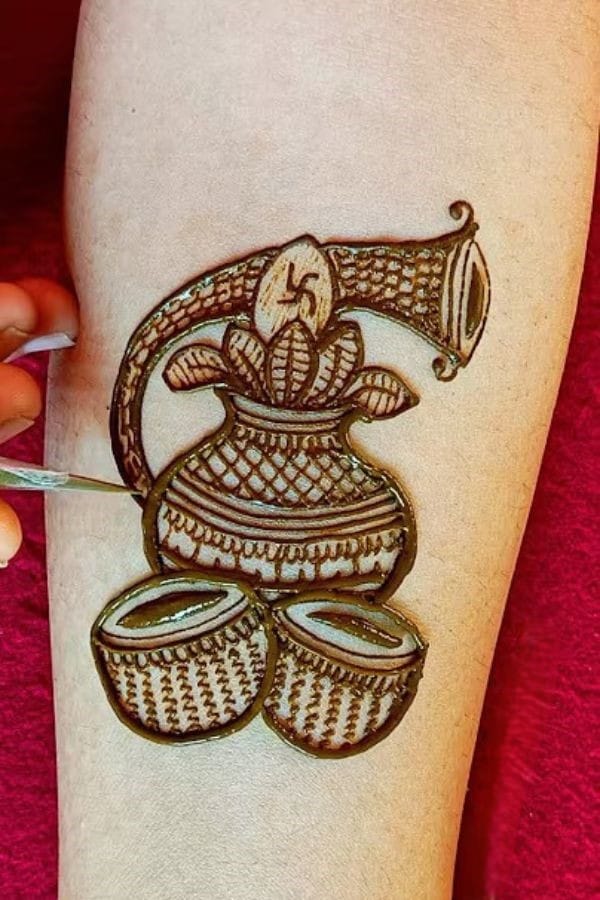 2025 front hand mehndi designs