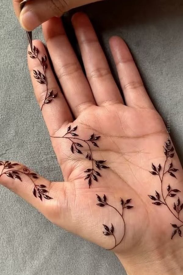 simple front hand mehndi