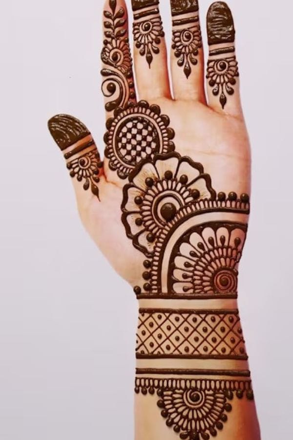 simple front hand mehndi